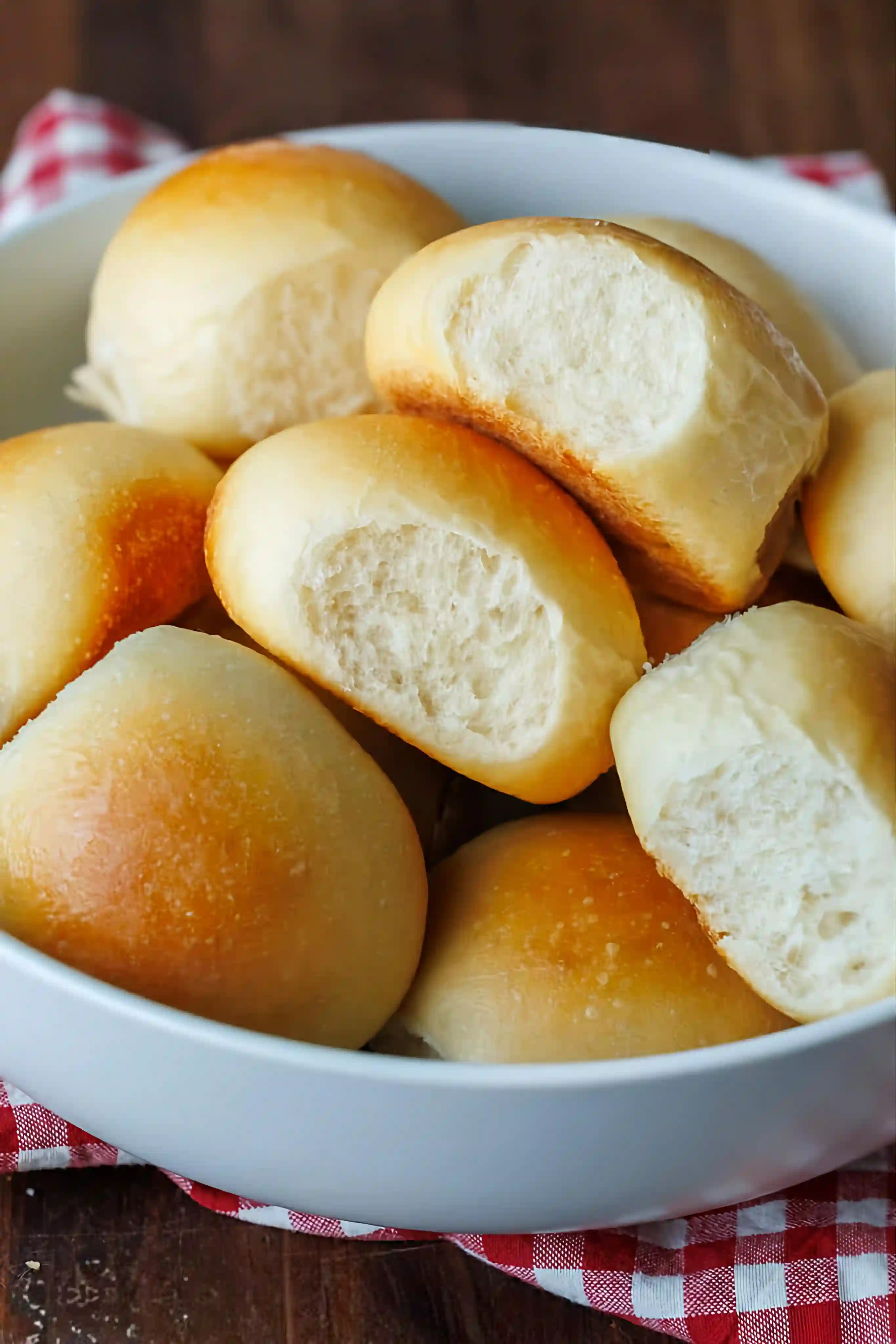 Sourdough Dinner Rolls